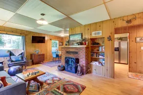 Peaceful & Scenic Cottage Near McKenzie River! - Image 3