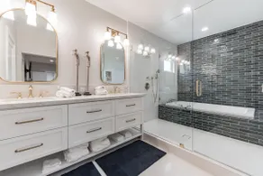 Fully renovated amazing craftsman home! - Image 2