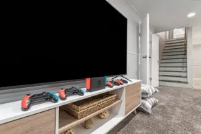 Family Fun House: Hot Tub*Ping Pong*Nintendo*Fire - Image 3