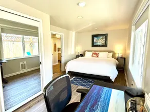 Edmonds Getaway Cottage in Town with Kitchen W/D - Image 2
