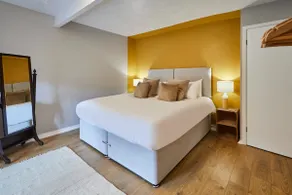 Host & Stay - Stone Row - Image 3