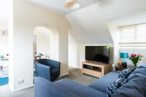 Dolphin Apartment, Thorpeness - Only a short stroll from the Beach, Thorpeness Lake, Country Club and Golf Club - Image 2