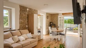 Rustic villa Casa Mavretici with pool in Motovun - Image 3