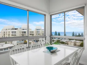 Nova Ocean Views Mooloolaba 2 Bedroom Apartment - Image 4