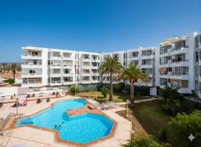 Stylishly refurbished and in perfect location - Image 2