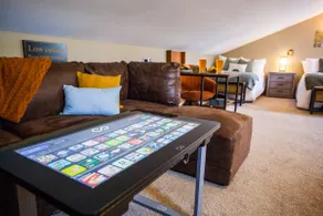 Trailside Lodge- Trail Access w/Game Table-New AC - Image 3