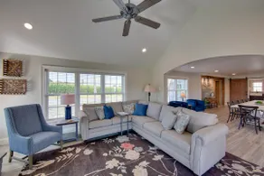 Patio & Yard: Newly Built Retreat in Ronks! - Image 5