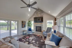 Patio & Yard: Newly Built Retreat in Ronks! - Image 4