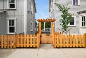 Y Knott: Dog-Friendly, Private Hot Tub, Large Home - Image 5