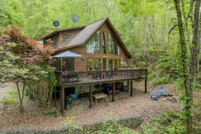 Lakefront Cabin Bordering Nat Park w/ Hot Tub! by RedAwning - Image 2