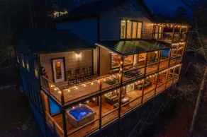 Hidden Gem Masterpiece By Ghosal Luxury Lodging - Image 4