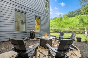 A Stoney Marina: Lake Views, Hot Tub & Games - Image 2