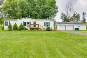 Charming Watkins Glen Home w/ Deck & Yard! - Image 3