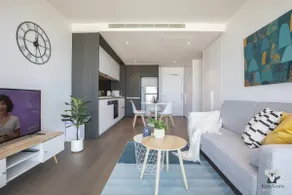 KOZYGURU DOCKLANDS LUXURY WATER VIEW APT 1 BED VDO915 - Image 3
