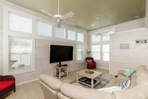 Pet Friendly Shared Pool Sleeps 14 - Image 4