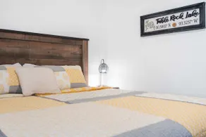 The Rustic Roost - Your Lakeside Escape! - Image 4