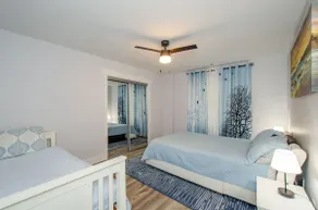 Luxury Basement Suite • Sleeps 5 - Image 5
