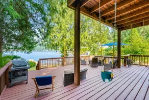4BR charming lakeside home with beach access - Image 2