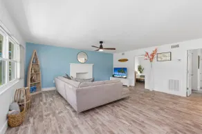 Hotel Quality- Coastal & Contemporary - Image 2