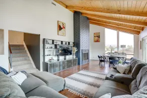 Chic Santa Paula Home w/ Mountain & City Views! - Image 3