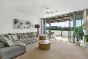 Cairns Coastal Charmer - Your Waterfront Sanctuary - Image 2