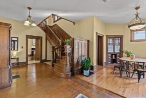 Spacious 5BR in Historic Lafayette Square | STL - Image 5