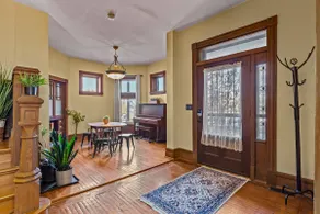 Spacious 5BR in Historic Lafayette Square | STL - Image 3
