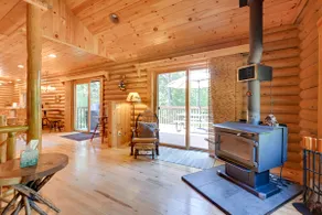 Cozy Arkdale Wood Cabin Near Petenwell Lake! - Image 5