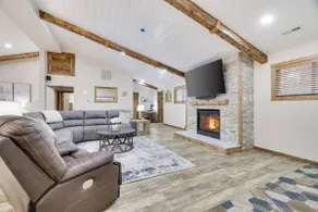 Modern Family Home in Lake Harmony Ski Area / Big Boulder - Image 3