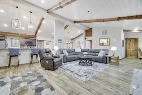 Modern Family Home in Lake Harmony Ski Area / Big Boulder - Image 5