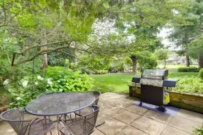 Modern & Spacious Home - 6 Mi to Dtwn South Bend - Image 3