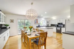 Modern & Spacious Home - 6 Mi to Dtwn South Bend - Image 2
