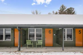 Brooks Motel: Chic Renovations, Book Now! - Image 3