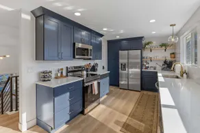 Spacious home with Game Room, Hot Tub & Sauna! - Image 4