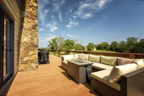 Country Chateau w/ Hot Tub Near Wine Trail - Image 5