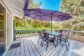 3BR mid-century modern home, close to Puget Sound - Image 3