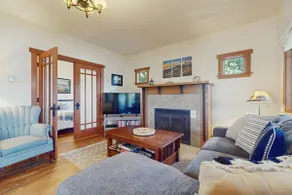 3BR Oceanfront Dog Friendly - Fireplace - Image 2