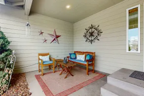 3BR Mountainview - Patio - Garage Parking - W&D - Image 3