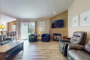 3BR Mountainview - Patio - Garage Parking - W&D - Image 4