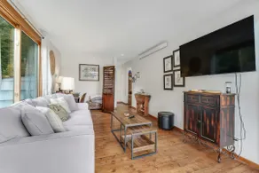 4BR Soundview Dog Friendly | Fireplace | Deck - Image 3