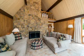 Amazing 3BR Lakefront - Dock - Deck - Image 4