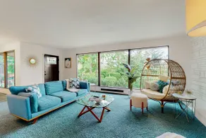 Dog-friendly 2BR with gorgeous garden & setting - Image 4
