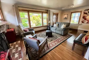 Downtown 3BR Northeast Seattle - Fireplace - Image 2