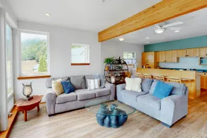 1BR lakefront townhouse with dock, 2 kayaks, grill - Image 4