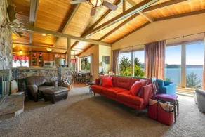 Gorgeous 2BR Soundview | Balcony | W/D - Image 5