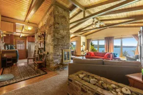 Gorgeous 2BR Soundview | Balcony | W/D - Image 3