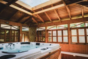 Glacier Creek Chalet - Image 4