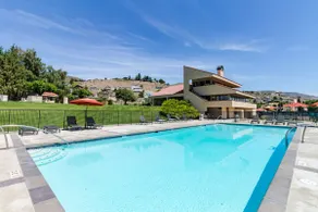 1BR Lakefront - Pool - Hot Tub - Dock - Tennis - Image 3