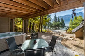 Lake-view 3BR - private hot tub, dog-friendly - Image 2