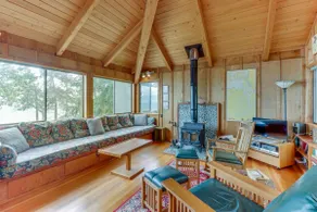 1BR water-view cabin with fireplace - Image 3